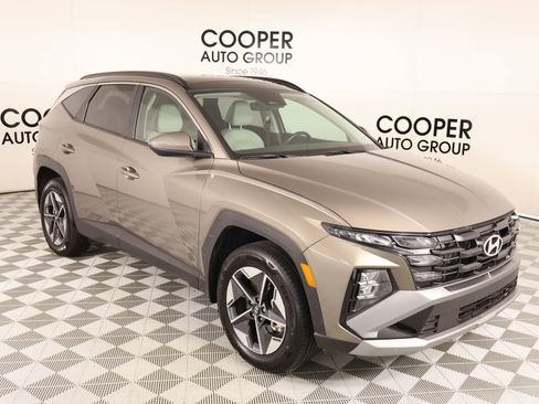 Certified 2025 Hyundai Tucson SEL AWD/4WD image 1