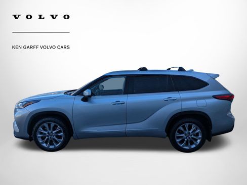 Used 2023 Toyota Highlander Limited image 7