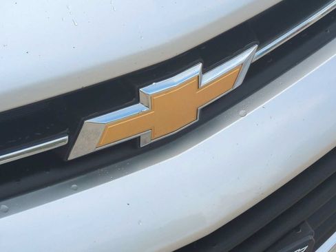 Used 2018 Chevrolet Trax LT w/ LT Convenience Package FWD image 29