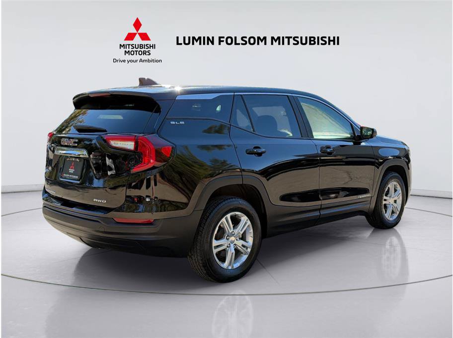 Used 2024 GMC Terrain SLE AWD/4WD image 5