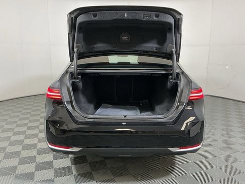 Certified 2025 BMW 530i w/ Premium Package RWD image 27