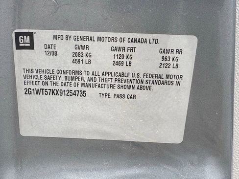 Used 2009 Chevrolet Impala LT w/ Luxury Edition Package FWD image 17