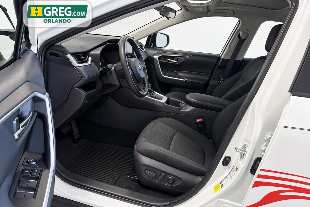 Used 2024 Toyota RAV4 XLE w/ Convenience Package FWD image 12