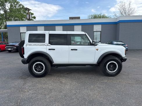 New 2025 Ford Bronco Badlands AWD/4WD image 2