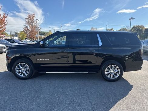 New 2026 Chevrolet Suburban Premier image 3