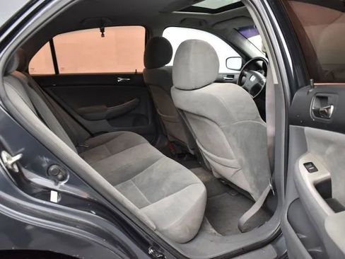 Used 2005 Honda Accord EX image 17
