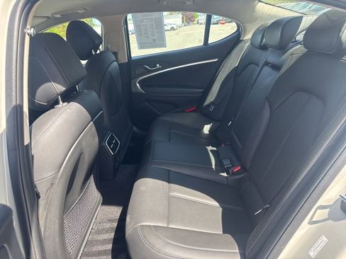 Used 2025 Genesis G70 2.5T AWD/4WD image 23