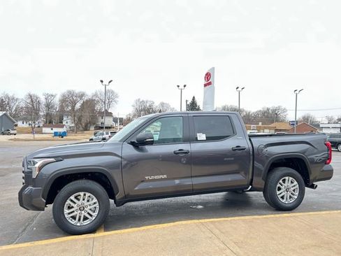 New 2026 Toyota Tundra SR5 w/ SR5 Convenience Package AWD/4WD image 6