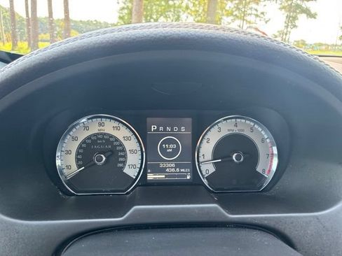 Used 2010 Jaguar XF Luxury RWD image 30