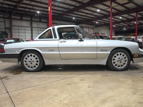 Used 1987 Alfa Romeo Spider Quadrifoglio RWD image 37