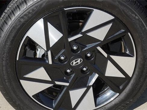 Used 2024 Hyundai Kona SEL image 11