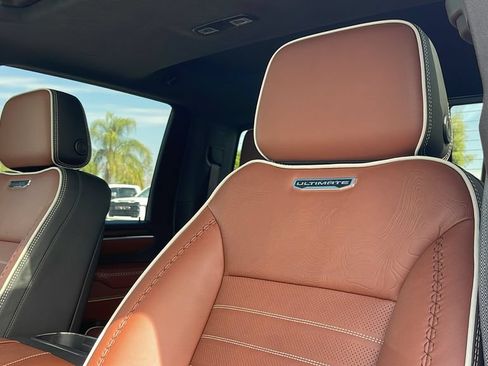 New 2026 GMC Sierra 3500 Denali Ultimate AWD/4WD image 13