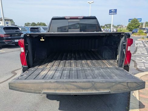 Used 2022 Chevrolet Silverado 1500 RST w/ Redline Edition AWD/4WD image 14