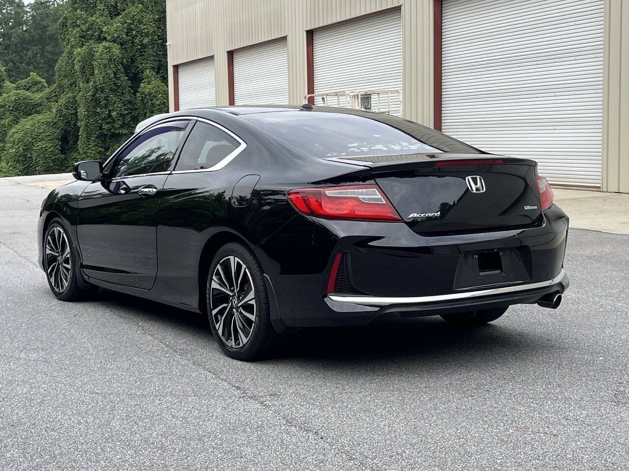 Used 2017 Honda Accord EX-L image 4