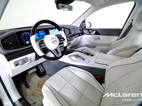 Used 2023 Mercedes-Benz Maybach GLS 600 4MATIC image 12