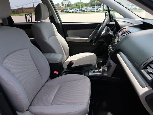 Used 2014 Subaru Forester 2.5i Premium w/ All-Weather Package image 10