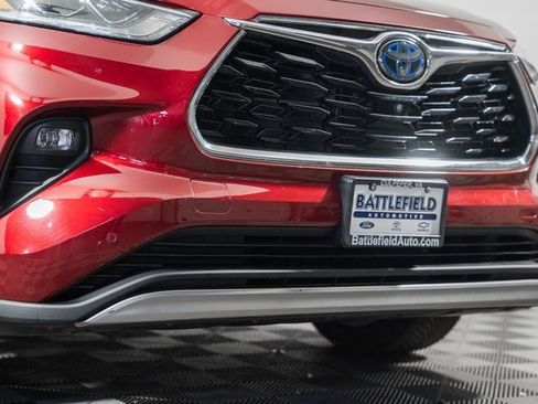 Used 2021 Toyota Highlander Platinum image 17