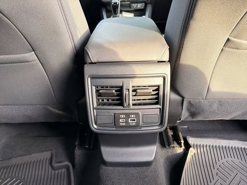 Used 2026 Subaru Outback Premium AWD/4WD image 21