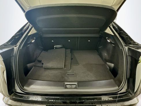 Used 2024 Nissan Ariya AWD image 30