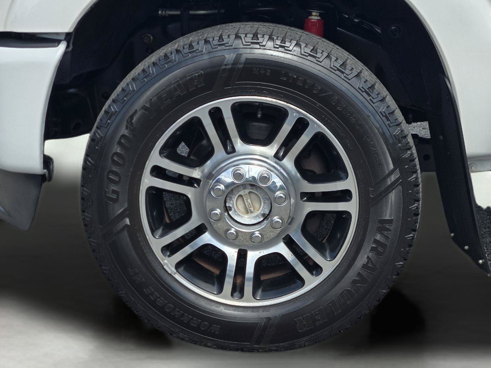 Used 2013 Ford F350 Platinum w/ FX4 Off Road Pkg AWD/4WD image 11