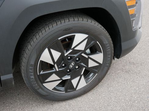Certified 2024 Hyundai Kona SEL w/ Convenience Package FWD image 15