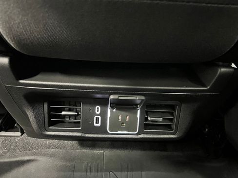 New 2026 GMC Sierra 1500 Elevation image 32