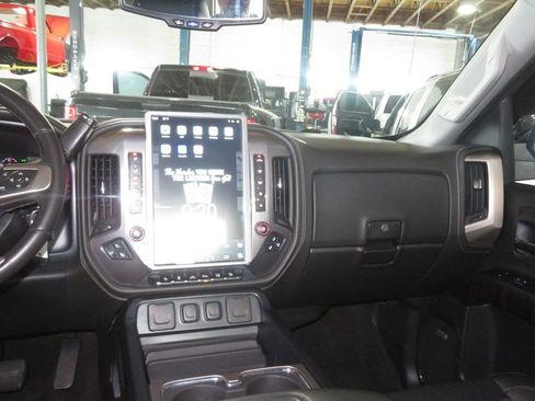 Used 2015 GMC Sierra 1500 Denali w/ Driver Alert Package AWD/4WD image 38