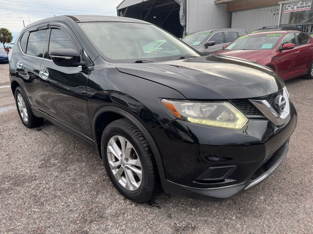 Used 2015 Nissan Rogue S FWD image 1
