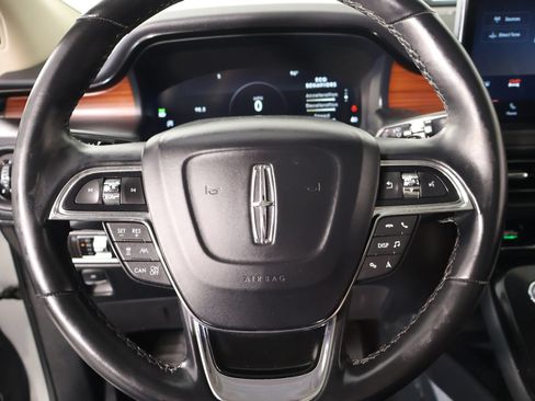 Used 2023 Lincoln Nautilus Reserve w/ Equipment Group 202A AWD/4WD image 3
