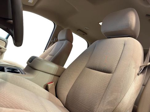 Used 2009 Chevrolet Tahoe LT w/ Convenience Package image 14