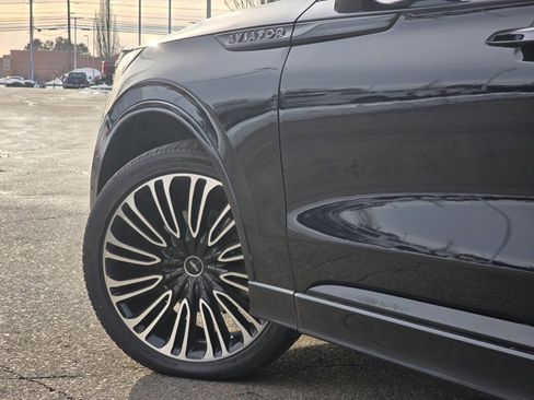 Used 2023 Lincoln Aviator Black Label w/ Dynamic Handling Package image 9