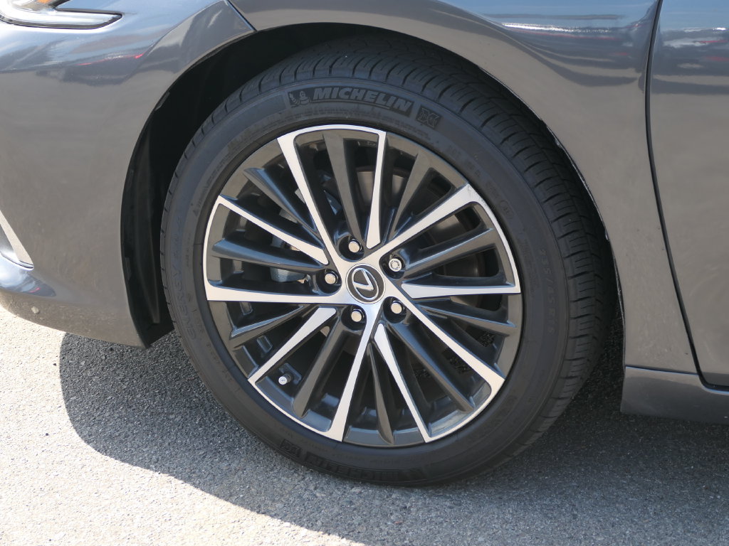 Used 2024 Lexus ES 350 w/ Premium Package FWD image 8