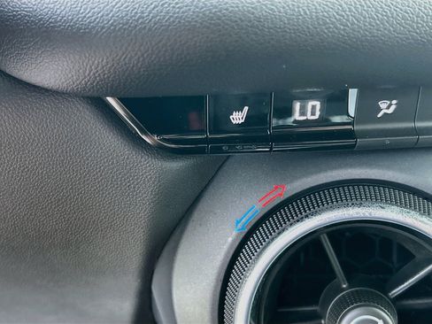 Used 2023 Chevrolet Blazer LT FWD image 20