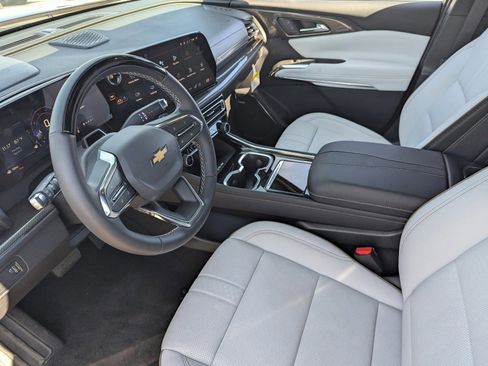 Used 2026 Chevrolet Traverse High Country image 22