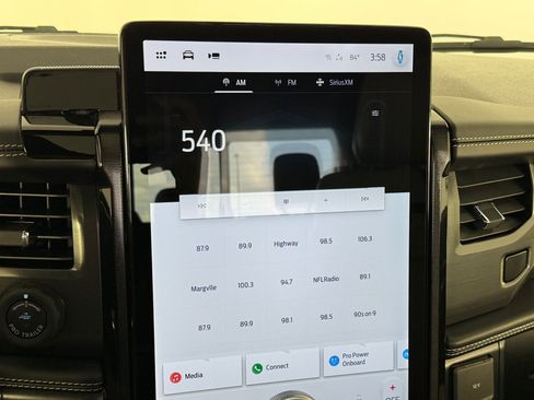 Used 2023 Ford F150 Lightning Platinum image 25