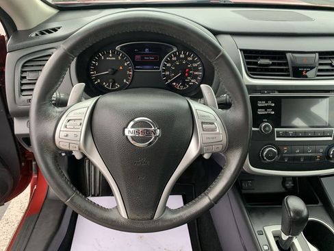 Used 2017 Nissan Altima 2.5 SR w/ Midnight Edition Package FWD image 14