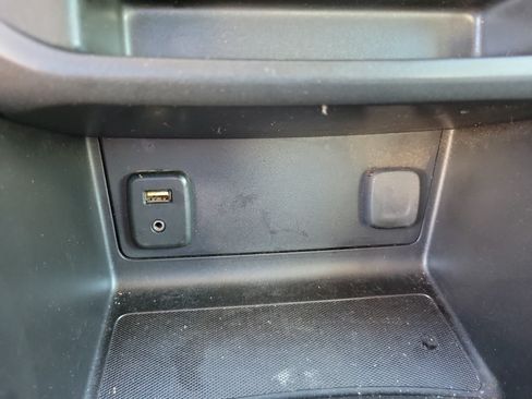 Used 2018 Chevrolet Colorado W/T RWD image 18
