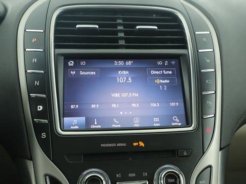 Used 2020 Lincoln Nautilus Reserve w/ Equipment Group 201A image 19