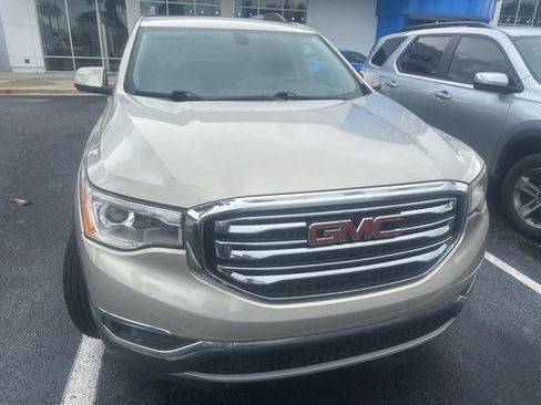 Used 2017 GMC Acadia SLT FWD image 4