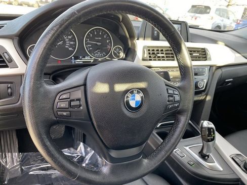 Used 2018 BMW 320i xDrive Sedan image 12