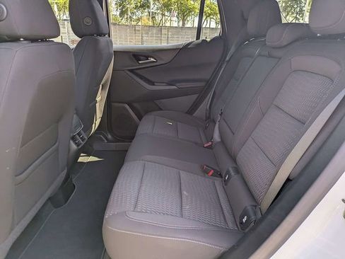 Used 2025 Chevrolet Equinox LT FWD image 12