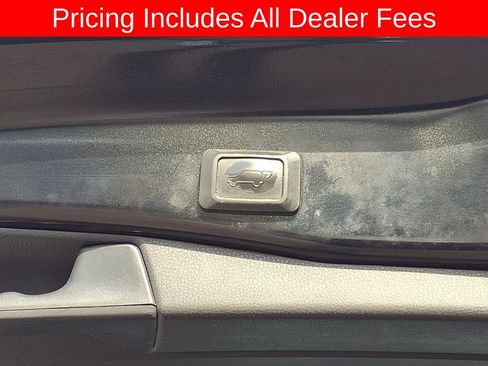 Used 2023 Toyota RAV4 XLE Premium FWD image 18