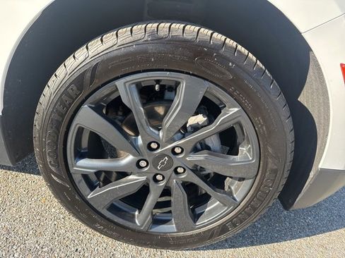 Used 2022 Chevrolet Equinox RS w/ LPO, Floor Liner Package image 9