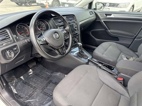 Used 2019 Volkswagen Golf S image 13