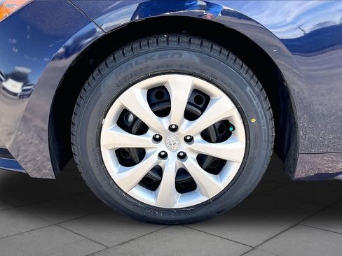 Used 2024 Toyota Corolla LE FWD image 11