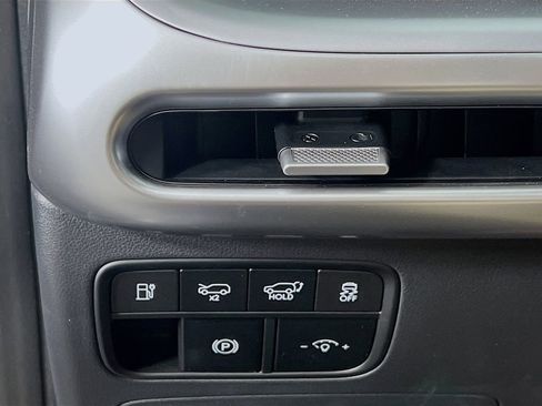 New 2026 Hyundai Ioniq 9 SE image 9