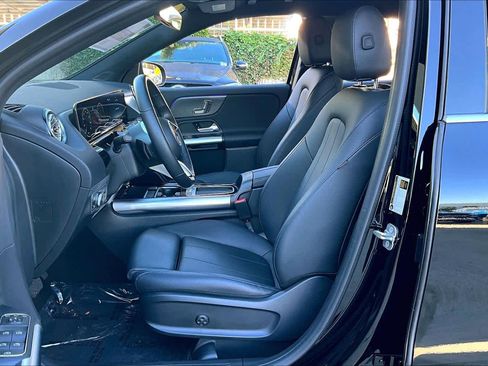 Used 2025 Mercedes-Benz GLA 250 image 7