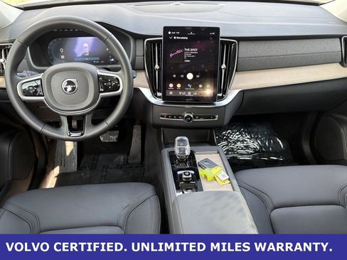 Certified 2025 Volvo XC90 B6 Plus image 12