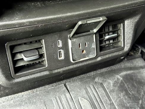 Used 2022 GMC Sierra 1500 Elevation image 21