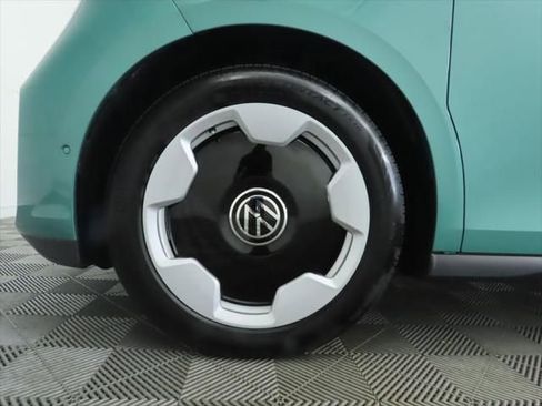 New 2025 Volkswagen ID. Buzz Pro S Plus image 31